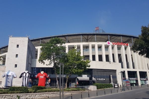 Vodafone Arena - Vodafone Arena Stadium 1,30 Km.